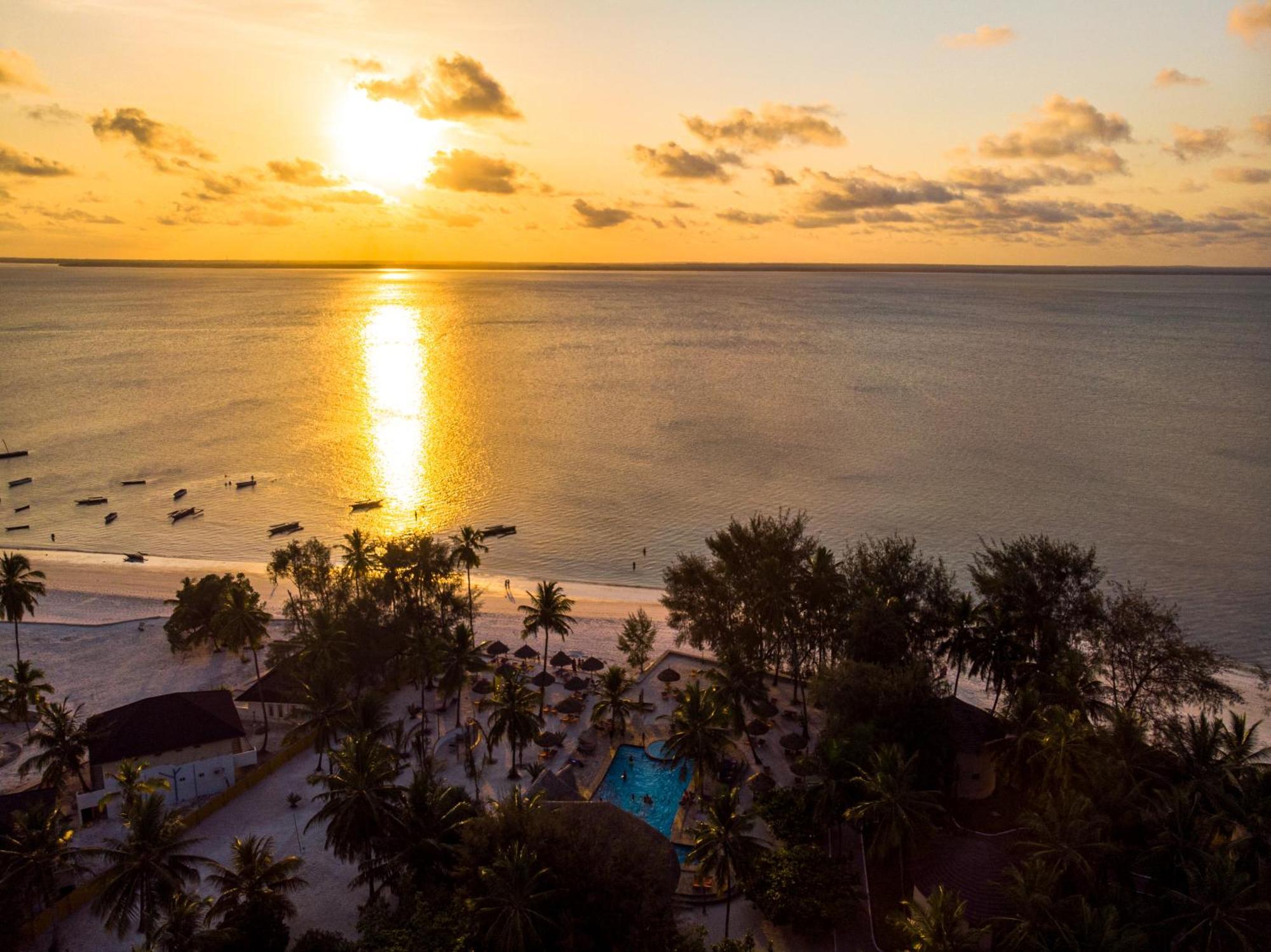 Sansi Kae Beach Resort Michamvi Kae Exterior photo
